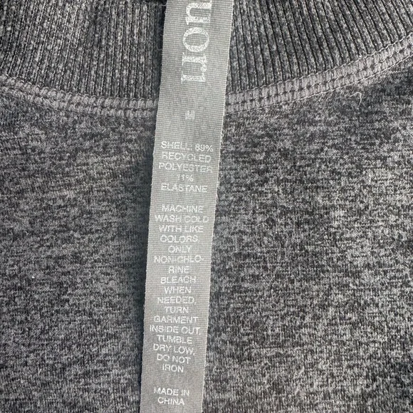 Vuori Gray Ponto Performance Crew Long Sleeve Tee Shirt Zipper Pocket Medium M - Picture 4 of 4